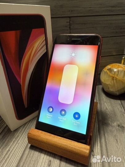 iPhone SE (2020), 64 ГБ