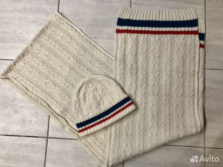 Комплект шапка и шарф новый