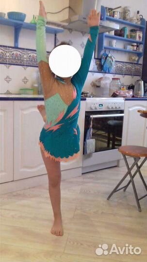 Костюм для фигурного катания 140