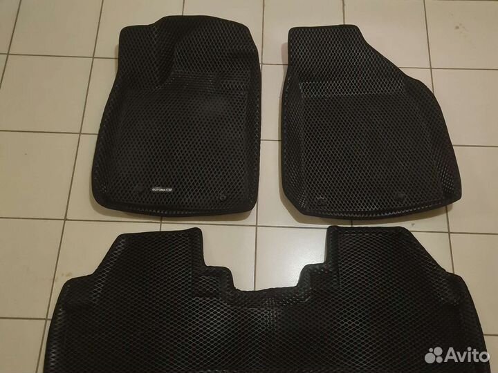 Продаю автомобильные коврики