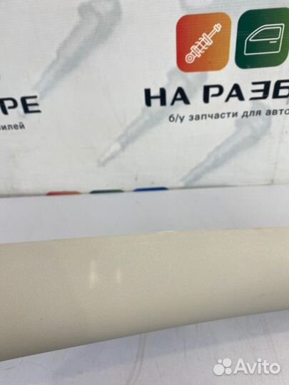 Накладка на стойку внутренняя передняя правая