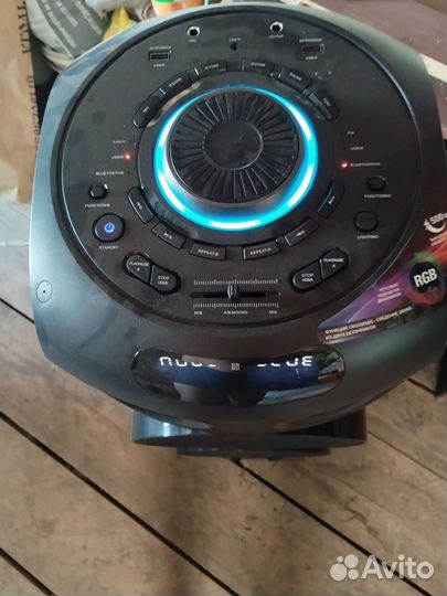 Продам блютуз колонка