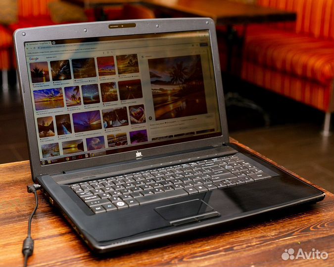 Ноутбук DNS 17 дюймов Intel Core i5-2520М