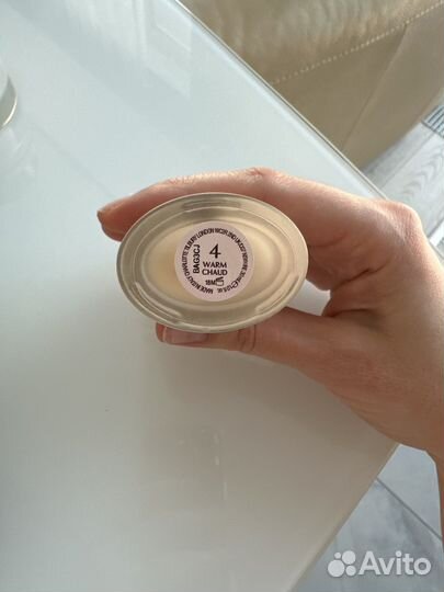 Тональный крем Charlotte Tilbury 4 warm chaud