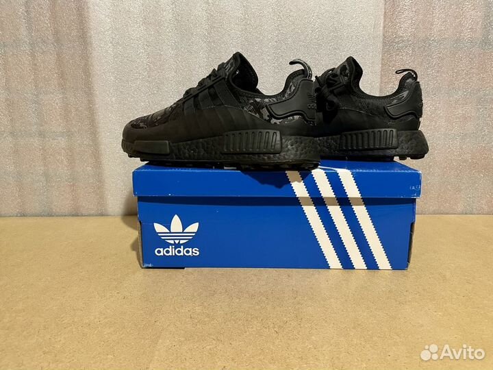 Кроссовки adidas NMD R1 Gore-Tex оригинал