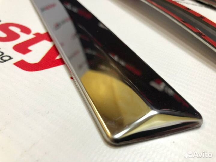 Молдинги дверей Lexus IS250 06-12г Т2534