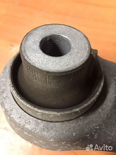 Рычаг нижний правый поперечный Bmw f10