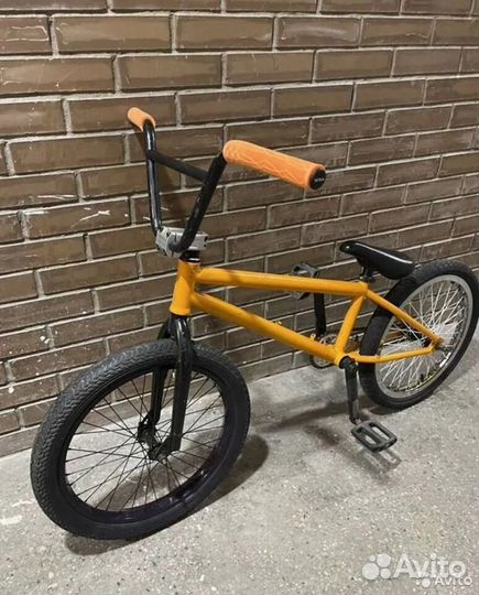 Трюковой велосипед BMX