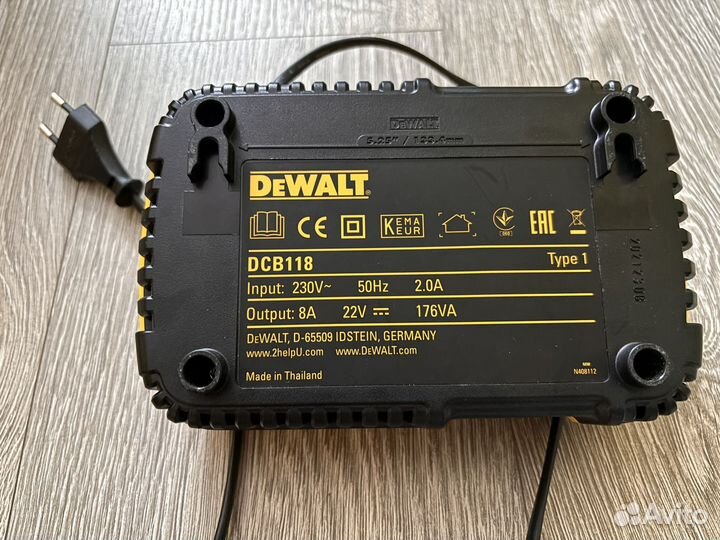 АКБ dewalt dcb547 9ah