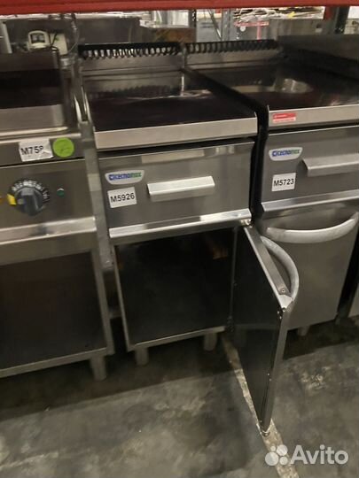 Стол нейтральный