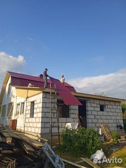 Бригада строителей