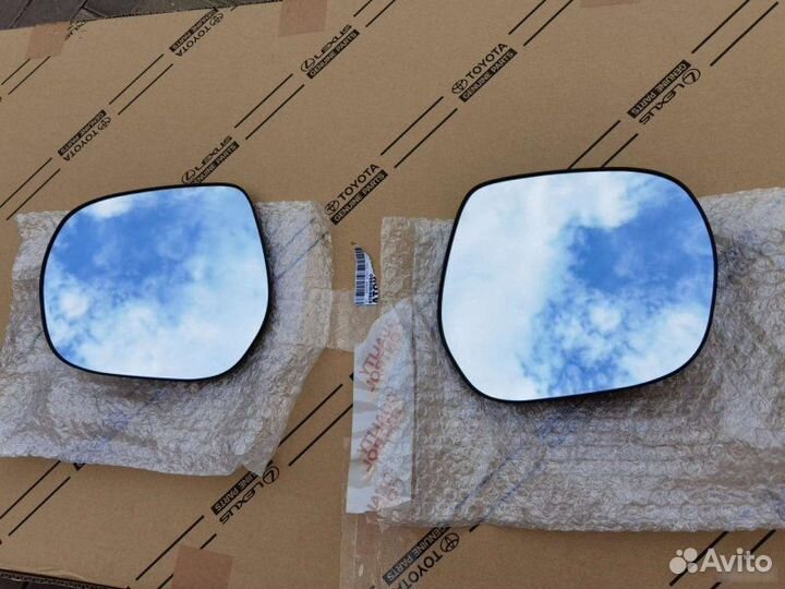 Зеркальный элемент Toyota Land Cruiser Prado 150
