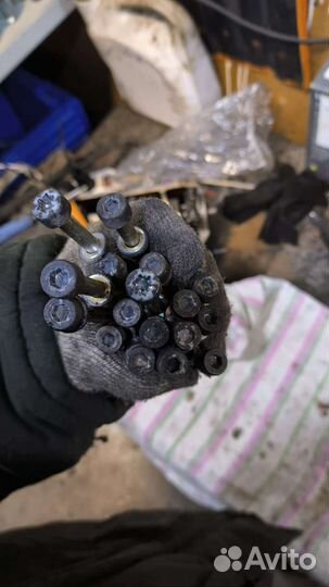 Болты впускного коллектора Audi 100c4 2.3 AAR NG