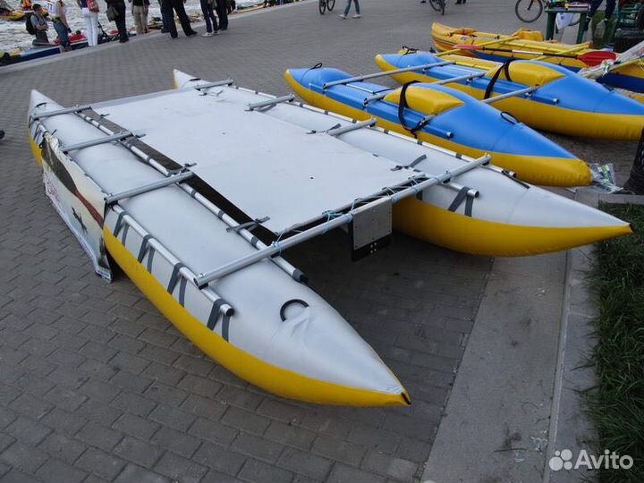 Катамаран 6 местный/ 8 местный. Аренда