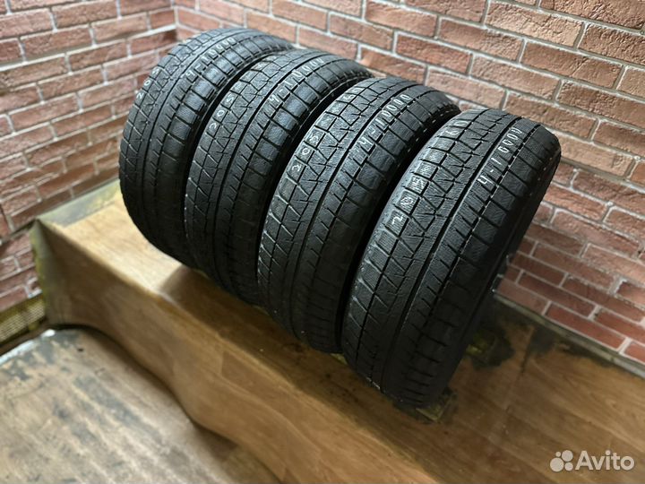 Bridgestone Blizzak Revo GZ 205/60 R16 92S