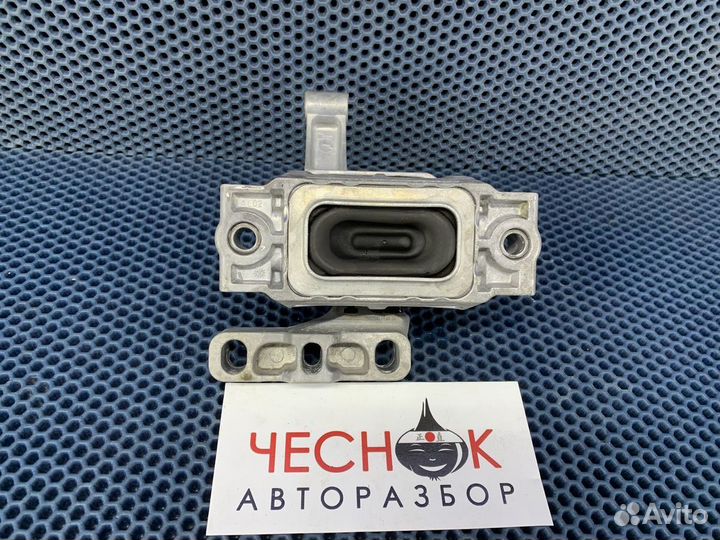 Опора двигателя правая VW Tiguan NF 2006-2017