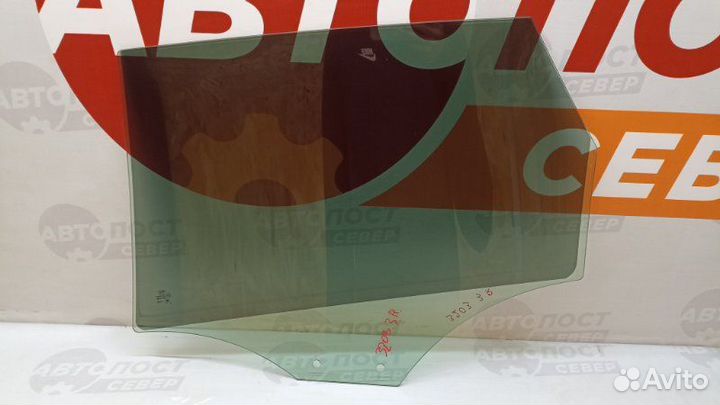 Стекло двери заднее правое Audi A4 B8 cala 2008