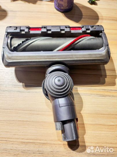 Турбощётка для ковров Dyson v11