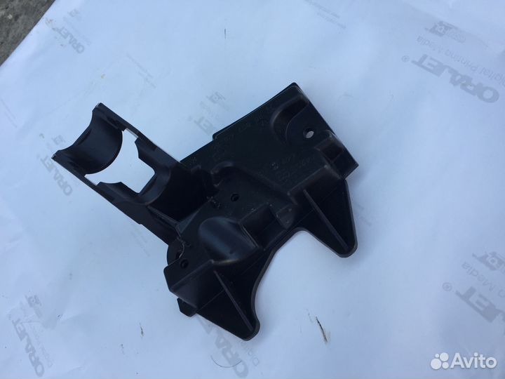 Форсунка правая омывателя фар peugeot 408