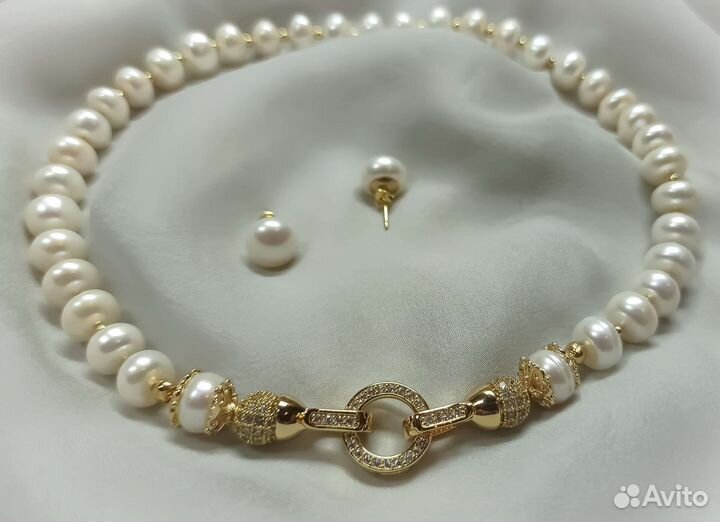 Колье-чокер из натурального жемчуга и пусеты