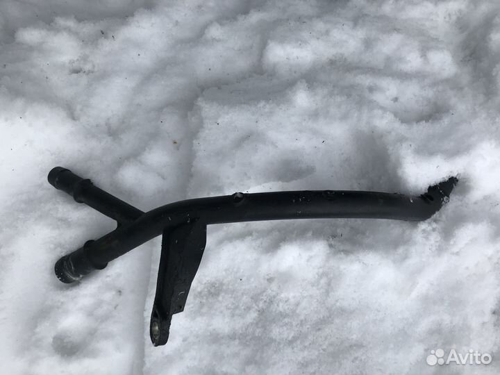 Трубка системы охлаждения двс Шкода Фольксваген