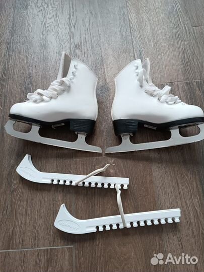 Коньки фигурные детские Graf Davos Gold