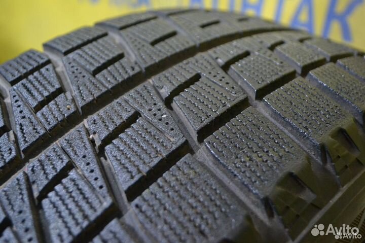 Bridgestone Blizzak Revo2 215/60 R16