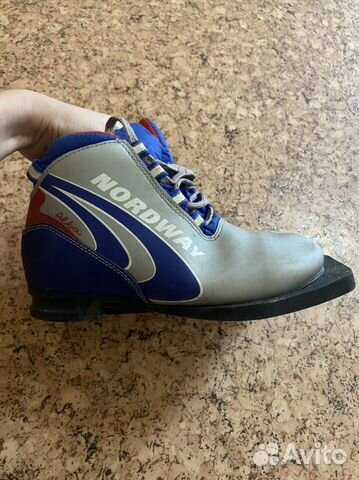 Лыжные ботинки