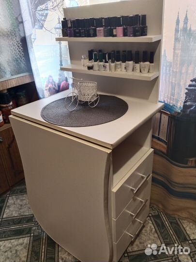 Маникюрный стол складной бу