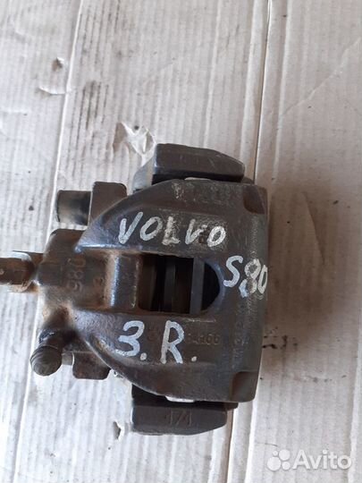 Суппорт задний правый Вольво S80 98-06г.в