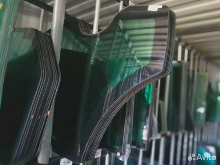 Стекло дверное левое форточка Case