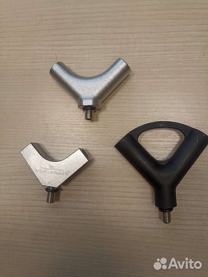 Треугольное крепление головы на карповый подсак