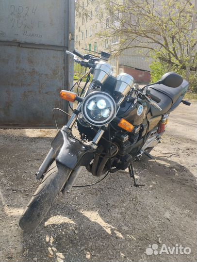 Yamaha XJR400