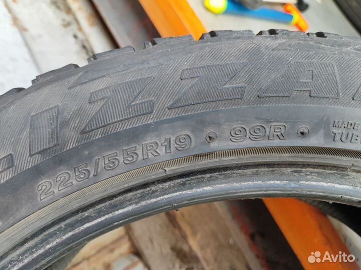 Bridgestone Blizzak Ice 225/55 R19