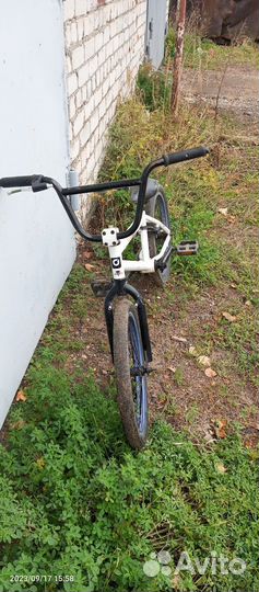Продам трюковой велосипед BMX
