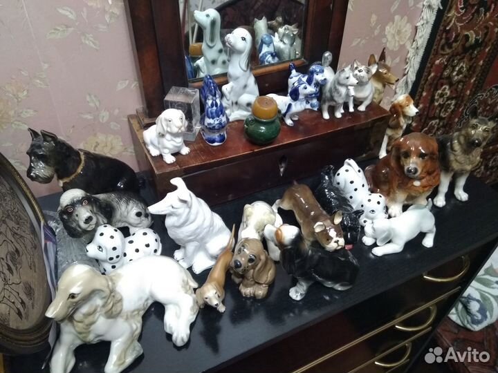 Фарфоровые статуэтки Собак