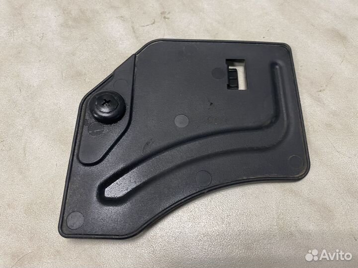 Заглушка подкрылок правая SsangYong Actyon Sports