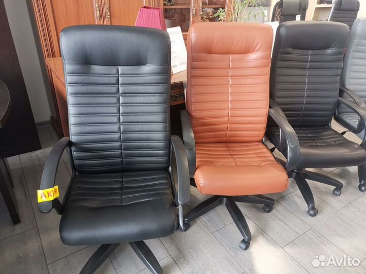 Офисное компьютерное кресло новое от производителя