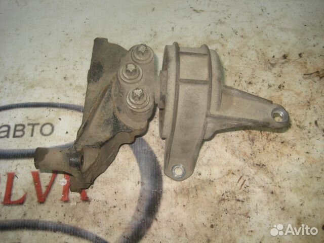 Опора двигателя правая Opel Astra H