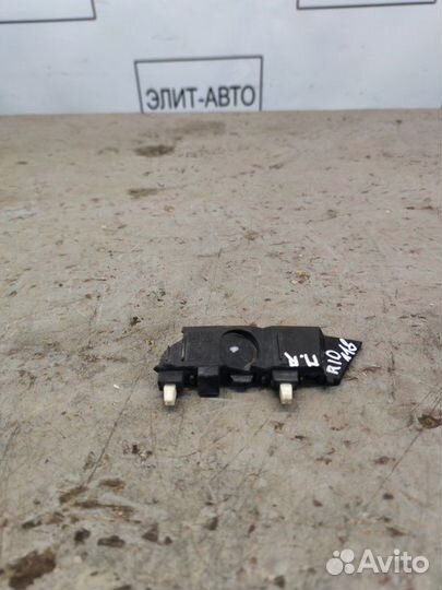 Кронштейн передний правый Kia Rio 3 1.4 2016