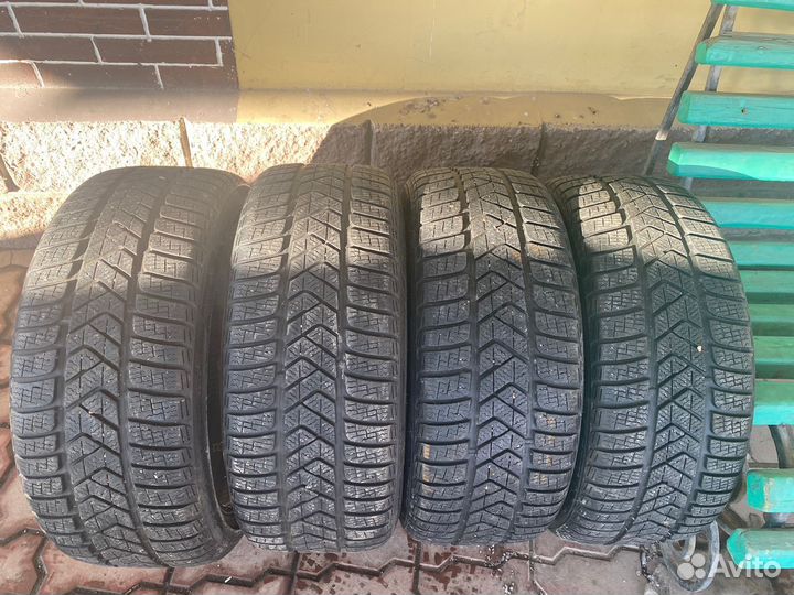 Pirelli Winter Sottozero 3 225/40 R18