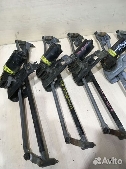 Трапеция стеклоочистителя Ауди А6 С4