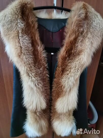 Жилет кожанный с лисой