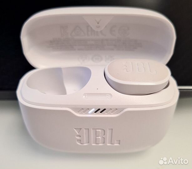 Беспроводные наушники JBL tune 130NC TWS