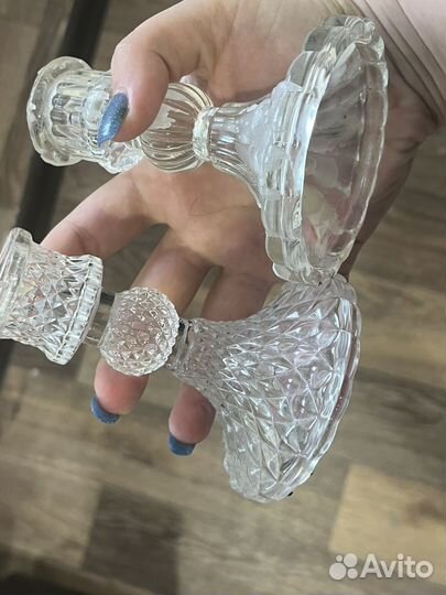 Стеклянный подсвечник