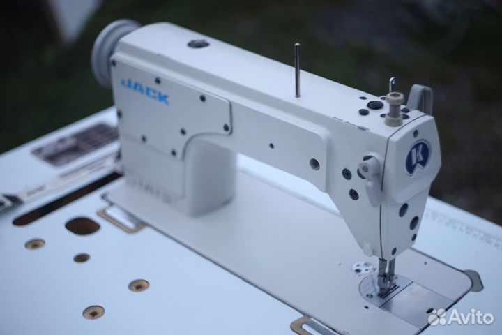 Промышленная швейная машина jack