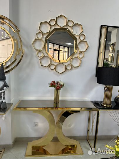 Консоль и зеркало