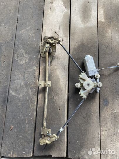 Стеклоподъемник передний правый на ваз