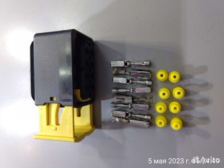 Разъём фары восьмипиновый