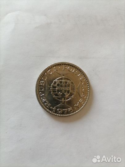 Монета Португальское Макао 1 патага 1975 год UNC